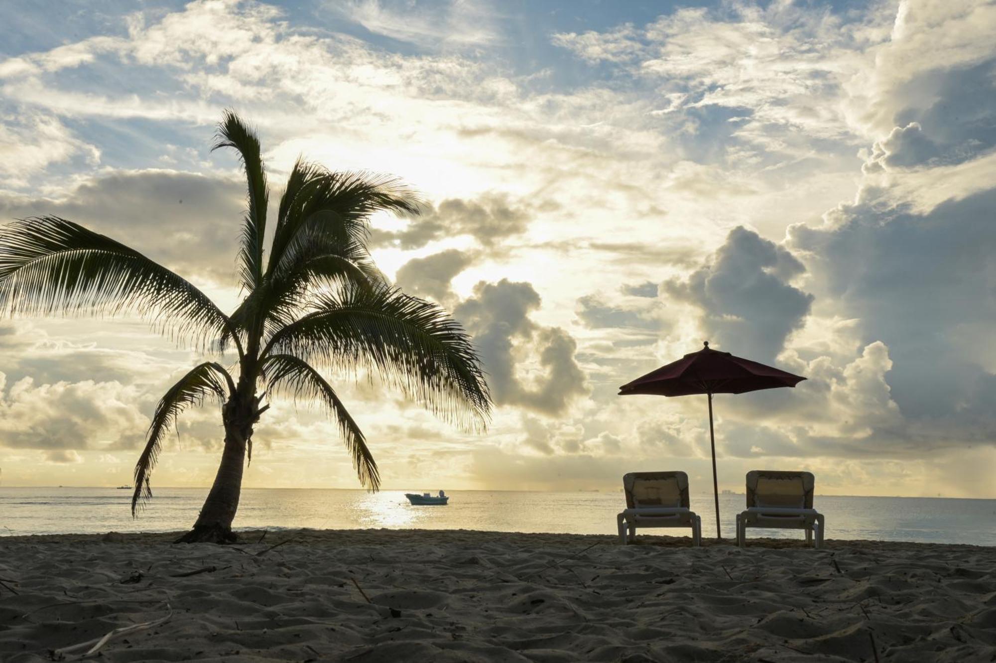 Kinta Kan Cabanas Hotel Playa Del Carmen Bagian luar foto